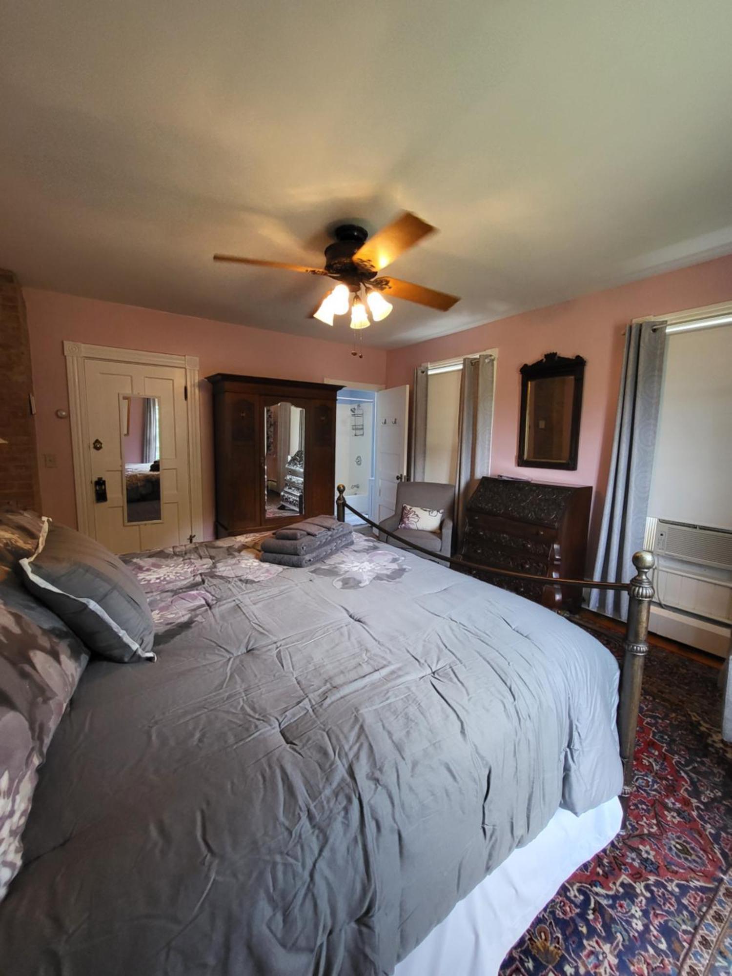 The Fox And The Grapes Bed & Breakfast Lodi Екстериор снимка