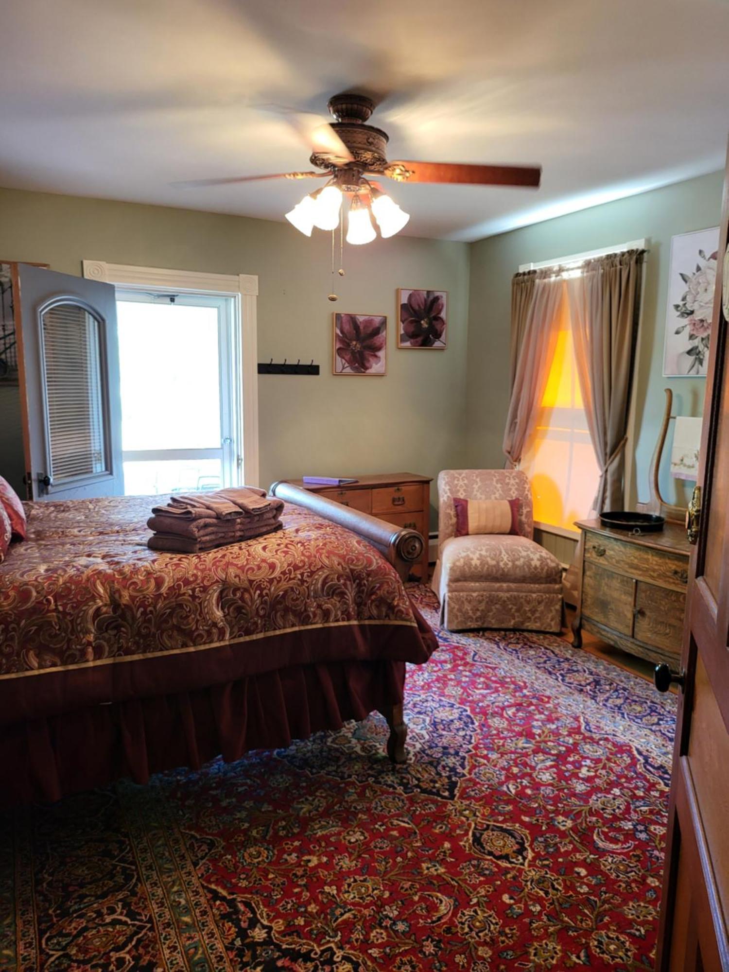 The Fox And The Grapes Bed & Breakfast Lodi Екстериор снимка